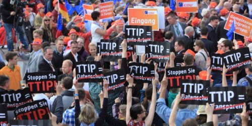 TTIP-protest-in-Hamburg-photo-campact-1024x682-660x330